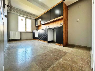 Az-er Yapıdan Hastane Karşısında Satılık Ön Cephe 2+1 Daire!!