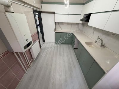 Sincan Atatürk Mh'de Balkonlu 3+1 Full Yapı Y.giriş Fırsat Daire