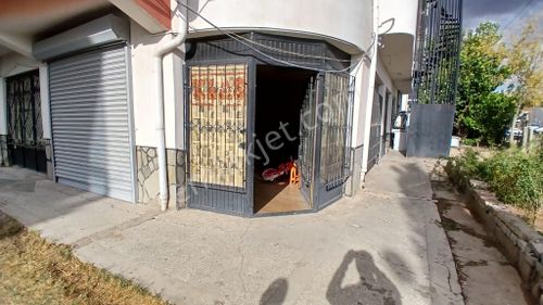Aksaray Fatih Mah. Cadde Üzerinde Satılık 40 M² Köşe Başı Dükkan