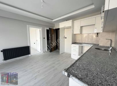 Emre Gm/den Kültürpark Karşısında Arakat 1+1 Daire