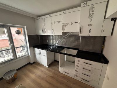 Bilgen Vatan'dan Bademlik'te Cadde Üzeri Kat Konumlu Cepheleri Açık 3+1 Satılık Daire