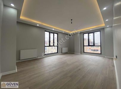 Aşıroğlu Cad Yakınında 150 M2 Daire