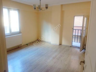 Yıldıztabya Cadde Üzerinde 2+1 90m2 Balkonlu Kiralık Giriş Katı