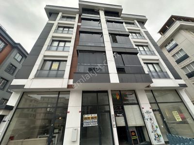 Beylikdüzü Kavaklıda 30 M2 Kiralık Dükkan Mağaza İlçe Emniyet Mevkiinde