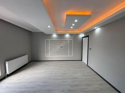 **eryıldız İnşaat'tan**iskanlı**ebeweyn Banyolu**k.otoparklı 3+1