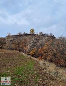 *değirmenayvalı Beldesinde Merkezi Konumda Satılık Tarla*