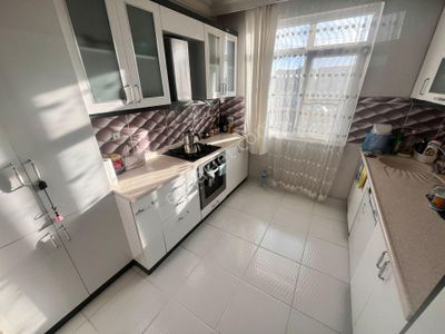 Yüksel'den Kadıköy'de Öncephe İçi Yenilenmiş 2+1 Satılık Daire*