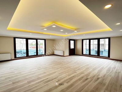 Sima Yapı'dan Metrobüse Yakın Aile Binasında 2+1 120 M2 Satılık Daire