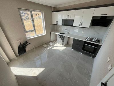 Karakayada Asansörlü Yapılı Dairemiz Satışta!