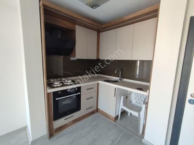 Kuzeyyakada Satılık 5+1 Daire Ara Katta