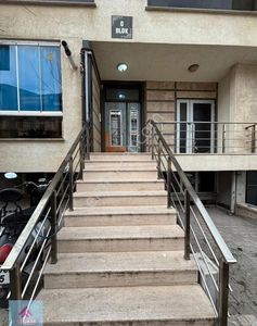 Bandırma 17 Eylül Mahallesi’nde Satılık 2+1 Ebeveyn Banyolu Yüksek Giriş Satılık Daire