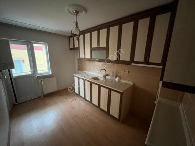 Atatürk Mahallesin'de 3+1 Ara Katta Salon Bağımsız Satılık Daire