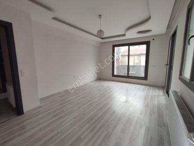 Varsakta Geniş Satılık 2+1