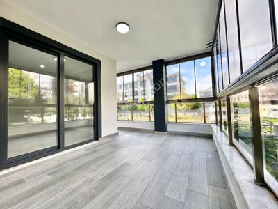 ꧁ay Emlaktan꧂akçay'da Devasaa Balkonlu Ön Cephe Kapalı Otoparklı Müstakil Tadında Satılık 2+1 Daire