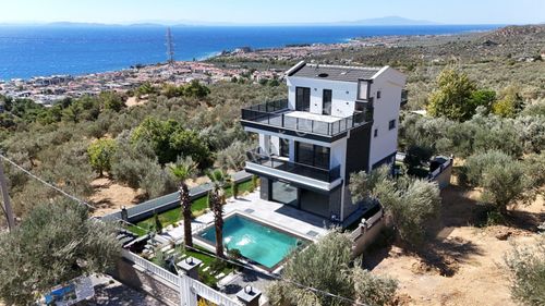 Yiğit'ten Altınolukta 5+1 Spa Konforu Havuz Jakuzi Hamamlı Villa