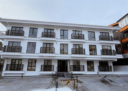 Keçiören Merkez'de Ara Kat Ful Lüx Yapılı 2+1 Satılık Daire