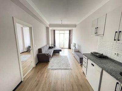 Yeditepe Üniversitesi Karşısında Yeni Bina 7/24 Güvenlik Eşyalı 1+1 Daire