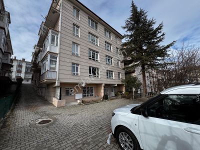 Refiksaydam Caddesi Üzeri Tam Merkezde 3+1 Güney Doğu Önü Açık