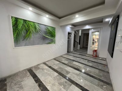 Anadolu Üniversitesi Giriş Kapısında Harika Konumda Yatırım Fırsatı 1+1