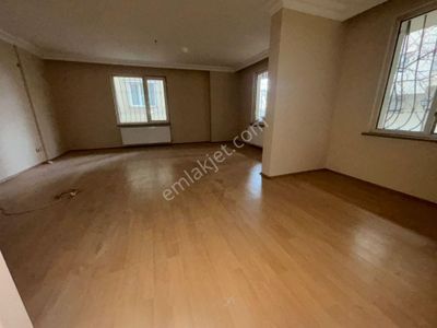 Bostancıya Komşu Şenal Konutlarında Ön Cephe Ayrı Mutfak 3+1