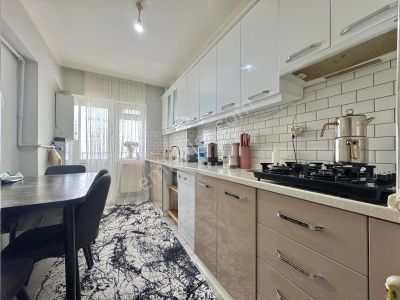 Ufuk Kılıç Emlak'tan Okullar Bölgesinde 130m² Full Yapılı 3.kat Geniş 3+1