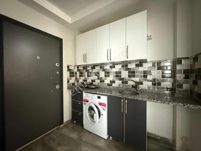 Beyaz Evlerde Kira Getirisi Yüksek Yatırımlık 1+1 Eşyalı Satılık