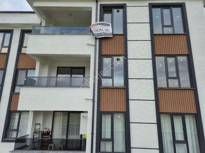 Realty World'dan Arifiye Fatih'te 90m2 2 Banyolu Boş Sıfır 2+1