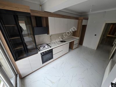 Irmaksudan Altınkumda Denize 300m Ön Cephe Asansörlü 3+1 Daire