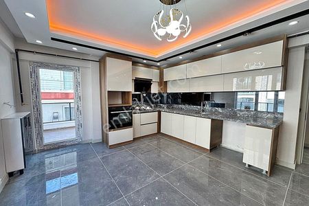 Karakaya'da Şık Tasarım & Prestijli Yapısı İle Lüks 3+1 Daire!!!