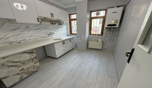 Kuşcağız Gazeller Caddesi Yüksek Giriş Ful Yapılı Balkonlu