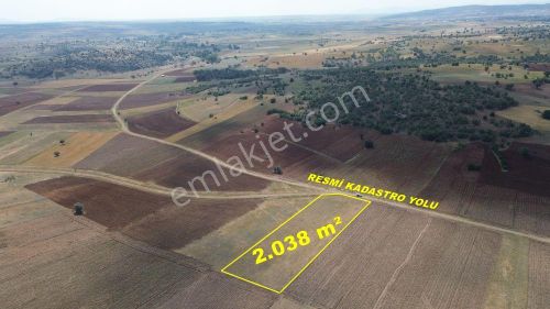 Konya / Akören / Tülce Mahallesinde 2.038 M² Müstakil Tapulu Tarla