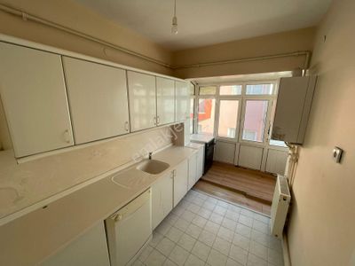 Aşağı Eğlence Mahallesi'nde Ön Cephe Katta 3+1 Daire!