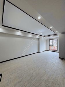 Ertuğrugazi Mah. 150m2 Ebeveyn Banyolu 3+1 Arakat Daire Merk.kon