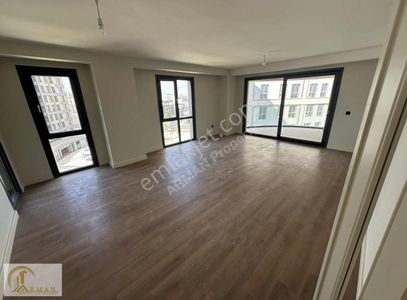 Rams City Haliçte Kiralık Kapalı Mutfak 3+1 Geniş Daire