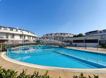 Kartepe'de Meridyen Elite Sitesinde Eşyalı Satılık 1+1 Daire