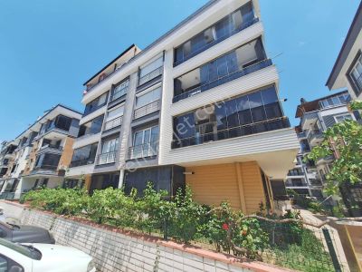 🔴 Güç Gayrimenkul'den Akçay'da Ara Kat Asansörlü Kombili Kaçmaz Şık Satılık 1+1 Daire