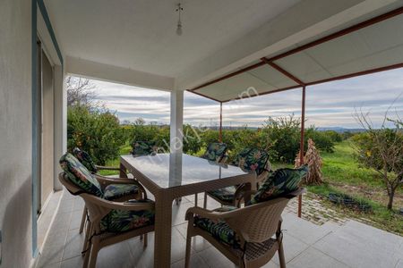 Seferihisar Ulamışta Mandalina Bahçesi Ve Müstakil Ev