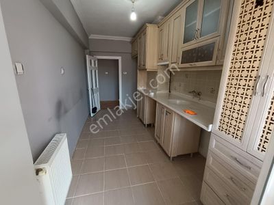 Sincan Tandoğan Mah. 3+1 Ara Kat Masrafsız Çift Balkonlu Caddeye Yakın Daire