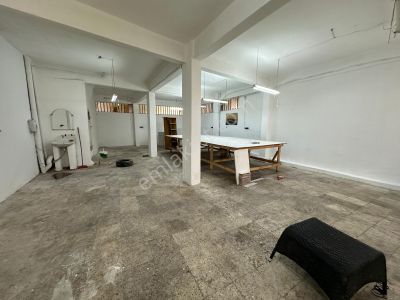Depoya Uygun 120 M2 Duz Girişli Dükan
