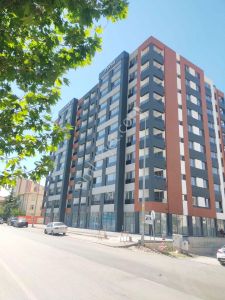 Bahçelievlerde Geniş Önü Açık 3.5+1 Sıfır Daire