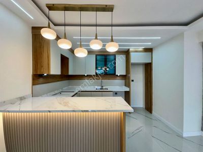 ꧁ay Emlaktan꧁akçay Merkezde Denize 500 Mt Şık Tasarım Arakat Ayrı Mutfak Ön Cephe Satılık 3+1 Daire