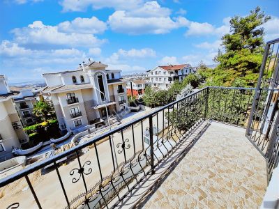 Çalı Gümüşlükte Panoramik Şehir Manzaralı Sıfır Tribleks Villa