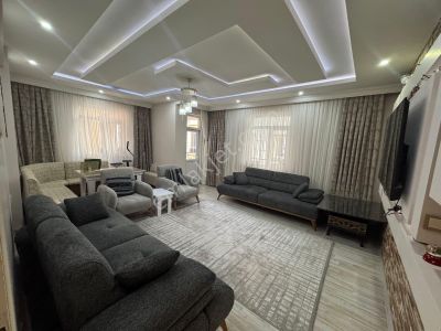 Geniş Arakat Asansörlü Krediye Uygun Merkezi Konumda Satılık Daire