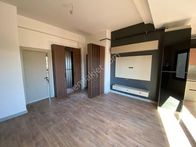 Karınca'dan 2.5 Ç. Yoluna Yürüme Mesafesinde Yerden Isıtmalı 1+1