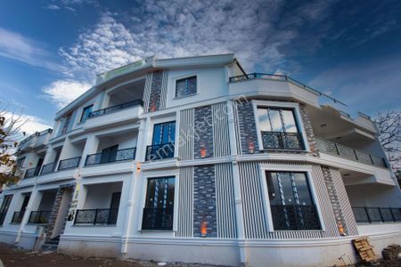 🛑🛑aktif'ten Oksijen Deposu Zeytinli'de Satılık Şık Tasarımlı Kullanışlı Ön Cephe 1+1 Daire