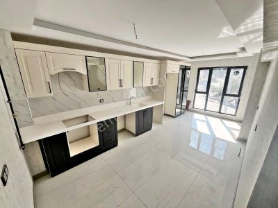 Gold Emlak'tan Sıfır İskanlı Oturuma Hazır Asansörlü Satılık 3+1 Daire