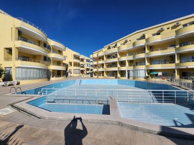 İngilizden Acil Satılık Site İçerisinde 3+1 Eşyalı Geniş Balkonlu Havuzlu Daire