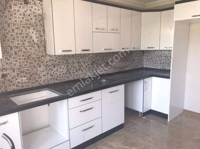 2+1 Kapalı Mutfak Sabit Getirili Daire