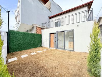 ▶ ▶ Akçay Körfez'den Kızılkeçilide Bahçeli Ön Cephe Müstakil Köy Evi