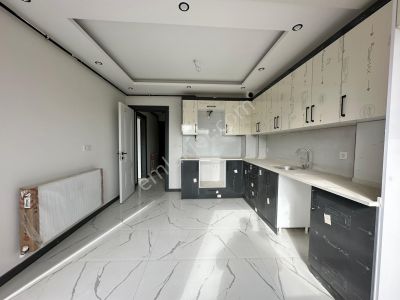 Muradiye Mahallesinde 2+1 Satılık Daire